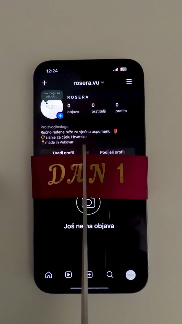 Rosera satenske ruže